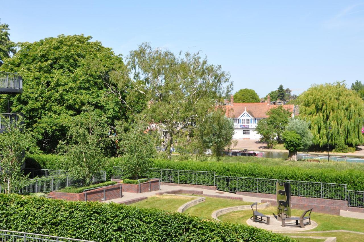 Camstay Riverside Cambridge  Buitenkant foto